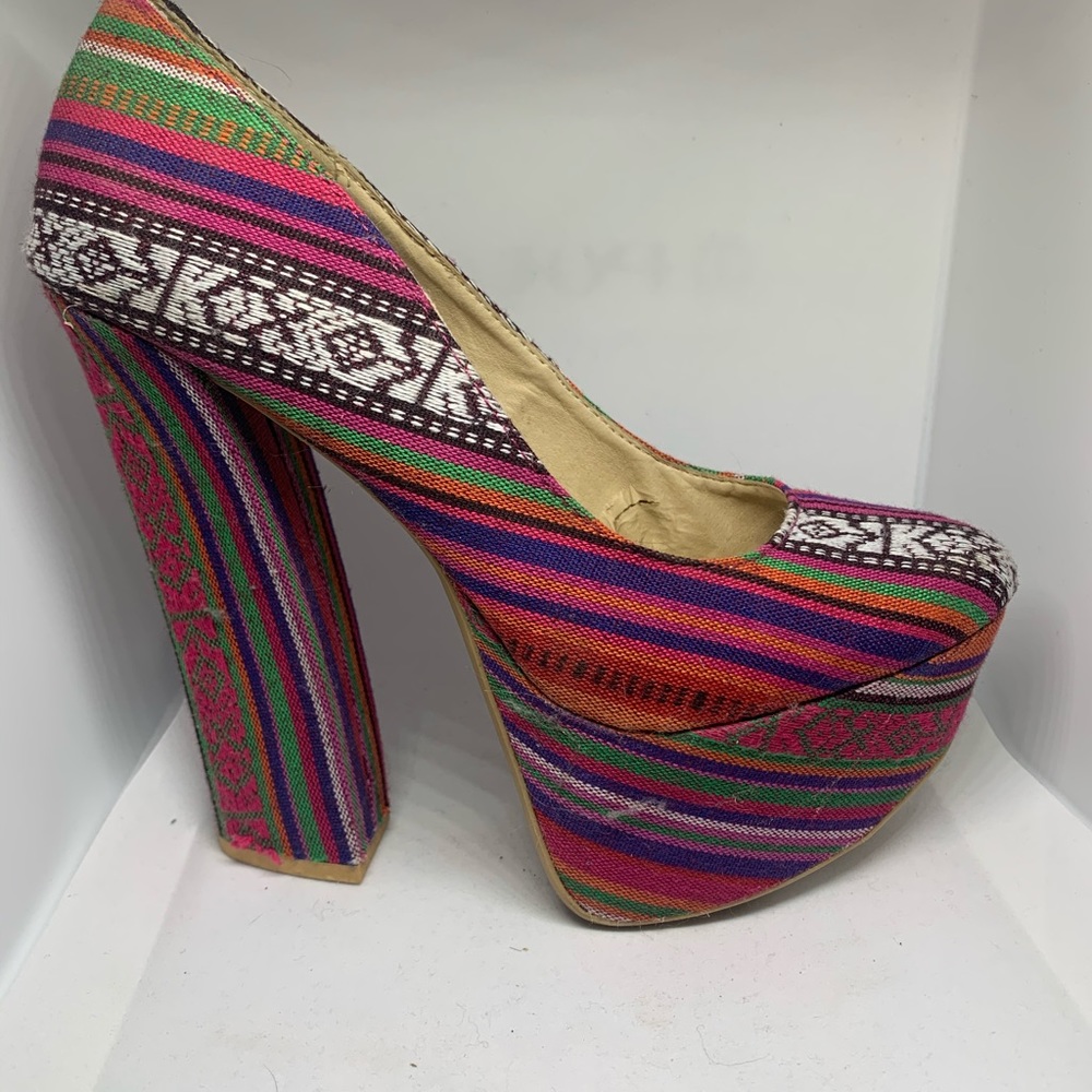 Platform pump high heels